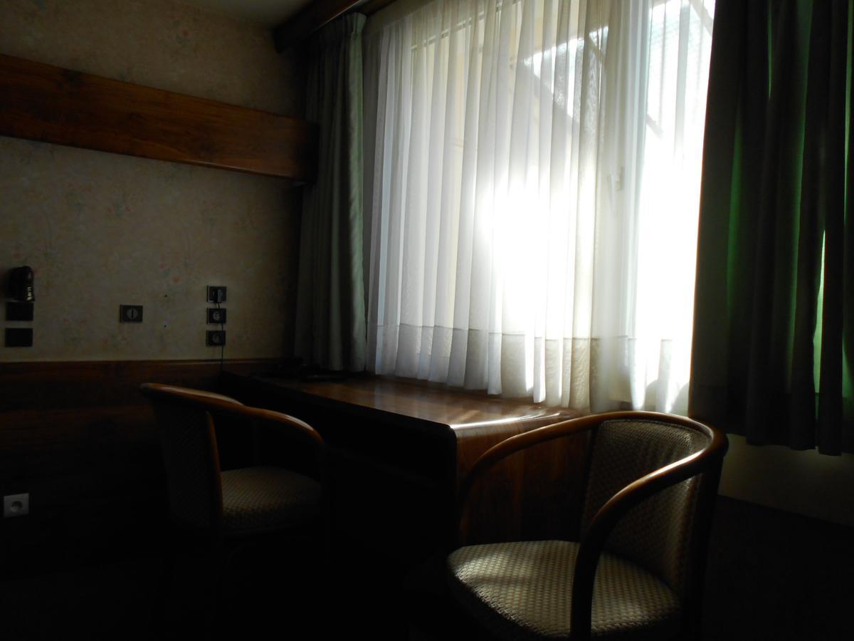 Hotel Du Jura Audincourt Eksteriør bilde